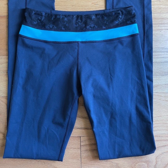 Lululemon leggings womens size 6 - Picture 6 of 6